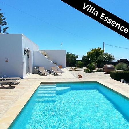 Villa Essence - A Unique Detached Villa With A-C, Heated Private Pool, Hottub, Gardens, Patios And Stunning Views! Tías Eksteriør billede